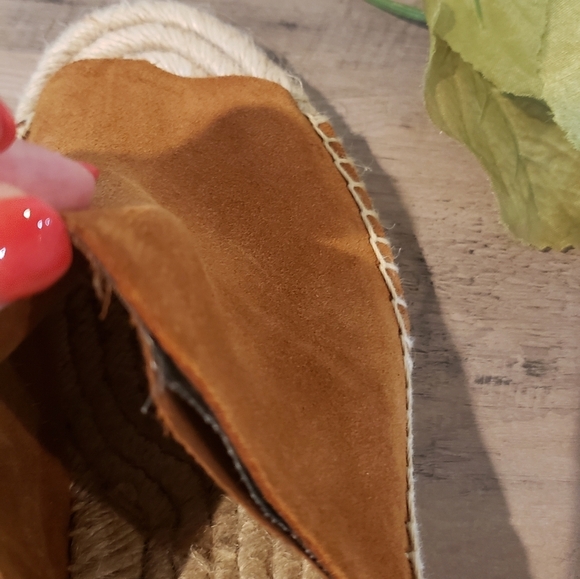 GAP Espadrille Wedge Sandal - Picture 6 of 9